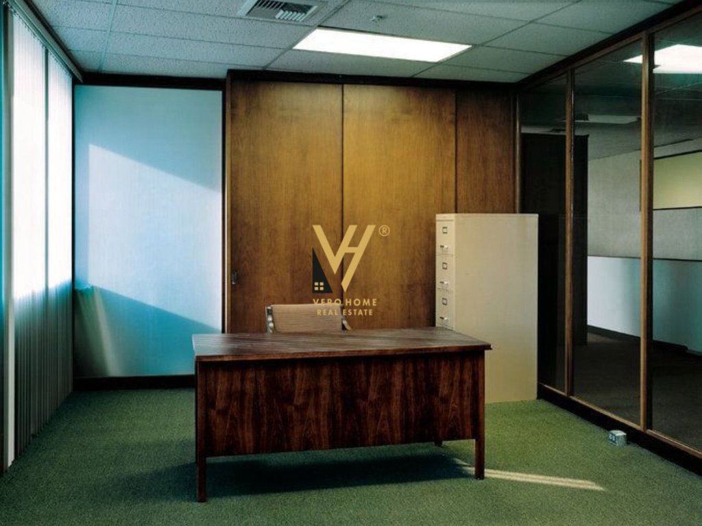 BUSINESS PREMISES 100 M2 FOR RENT AT 21 DHJETORI 100,000 LEKE