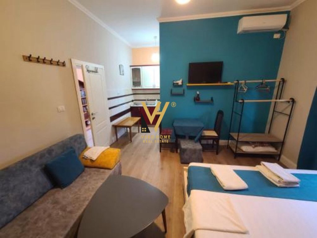 SHITET VILE 3 KATESHE NE DURRES 500.000 EURO