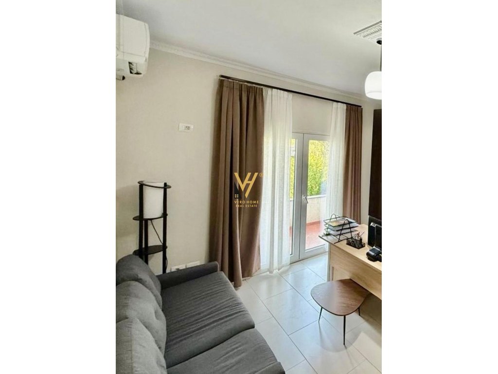 JEPET APARTAMENT 3+1+2+3BLK ME QERA TE RRUGA FUAT TOPTANI 700 EURO