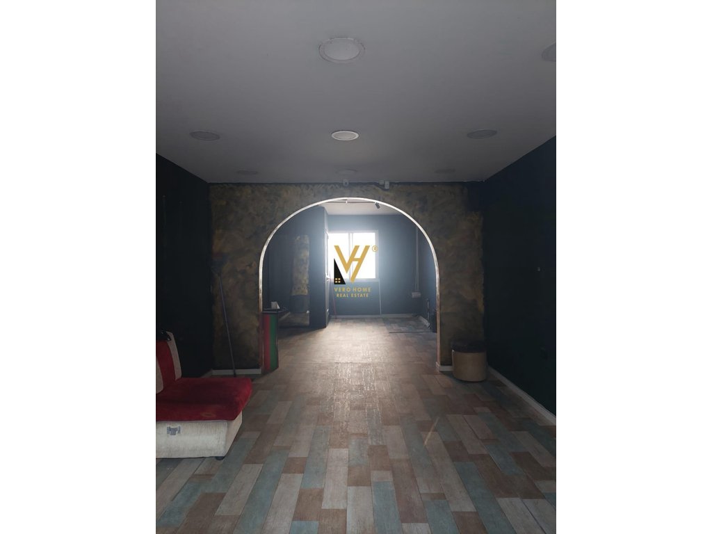 JEPET DYQAN 40 M2 ME QERA NE ALI DEM 40.000 LEKE