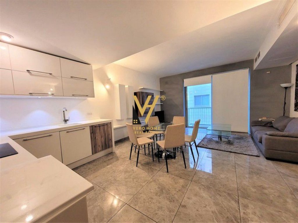 JEPET APARTAMENT 2+1+2 ME QIRA TE UNAZA E RE 50.000 LEKE