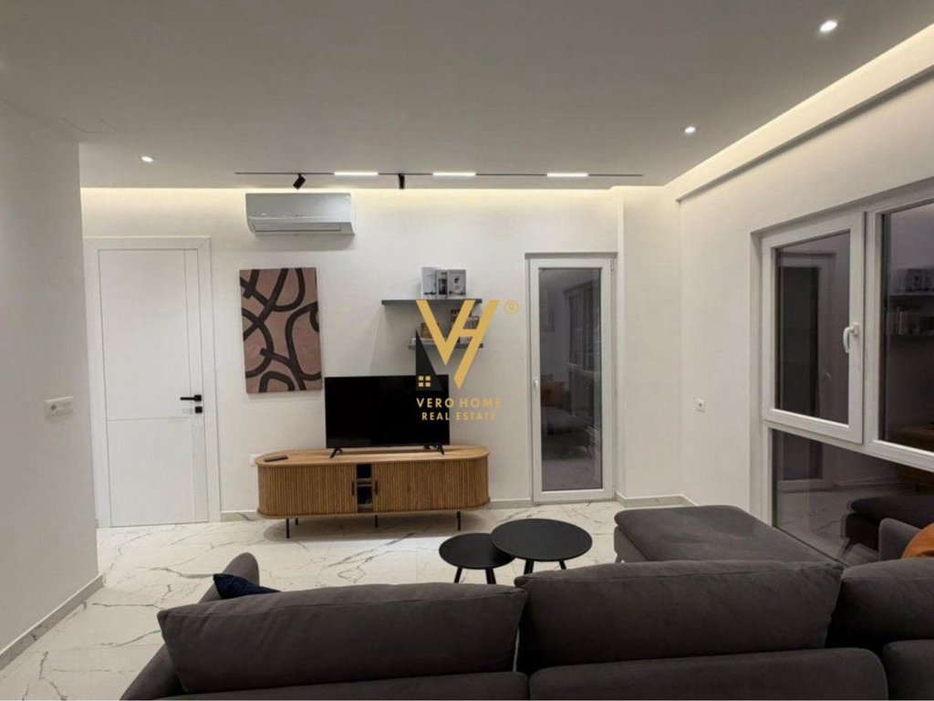 JEPET APARTAMENT 1+1+BLK ME QIRA TE ZOGU I ZI 760 EURO