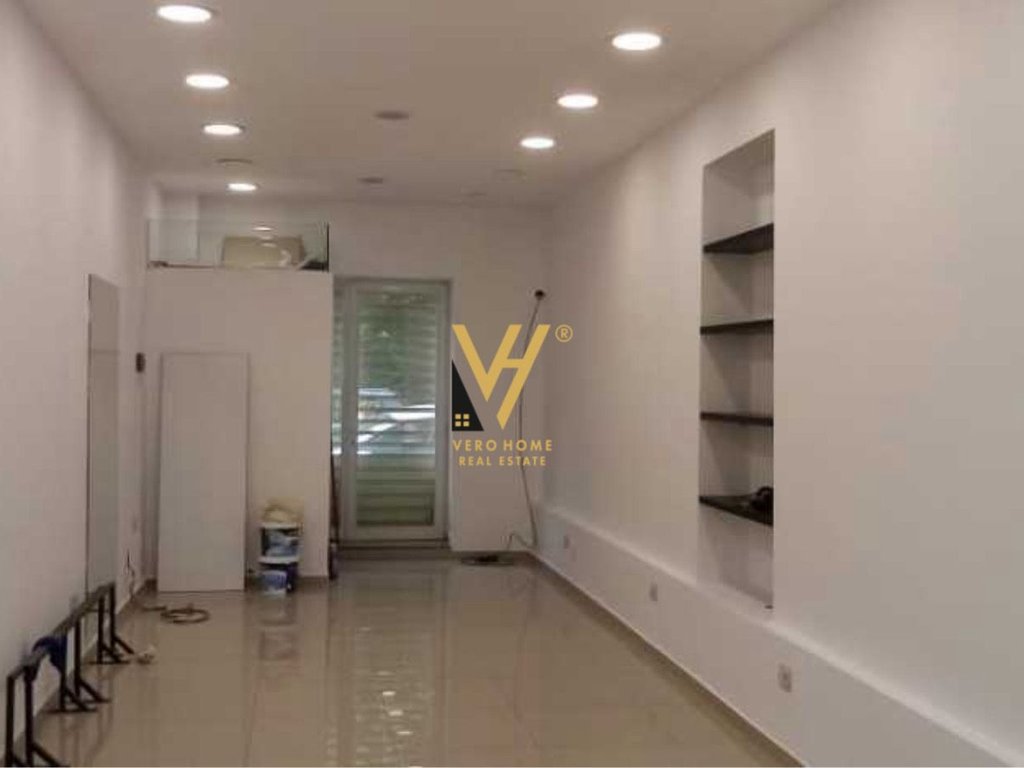 SHOP FOR SALE 30 M2 IN KOMUNA E PARISIT 120,000 EURO