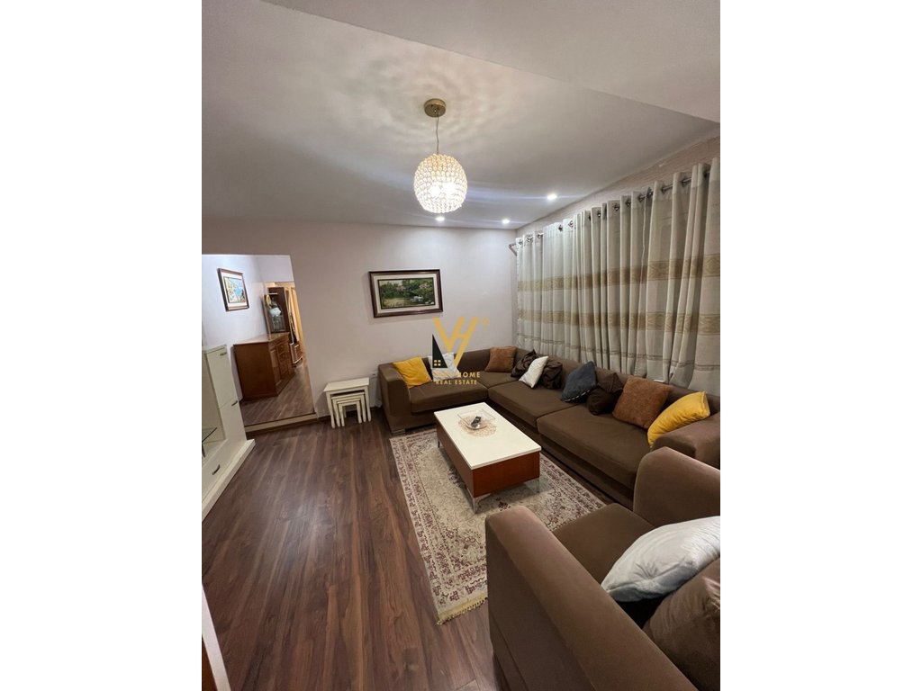 JEPET APARTAMENT 3+1+BLK ME QERA TE 21 DHJETORI 600 EURO