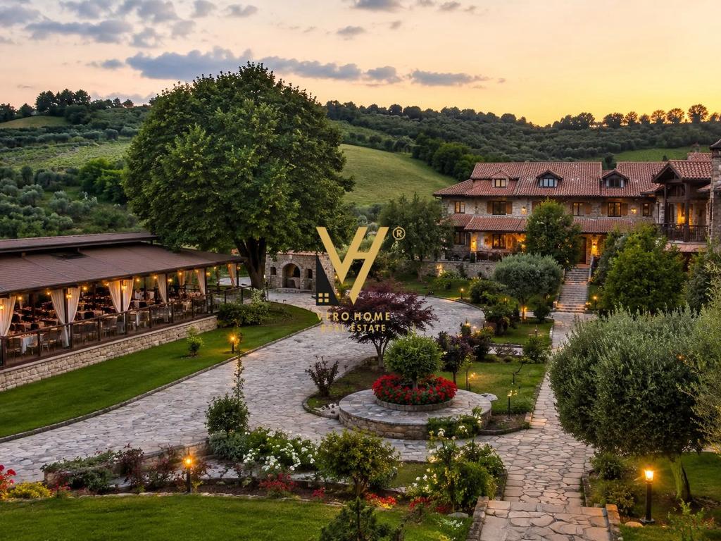 ATTIVITÀ DI AGROTURISMO IN VENDITA A SHENGJERGJ, DAJT 250.000 EURO