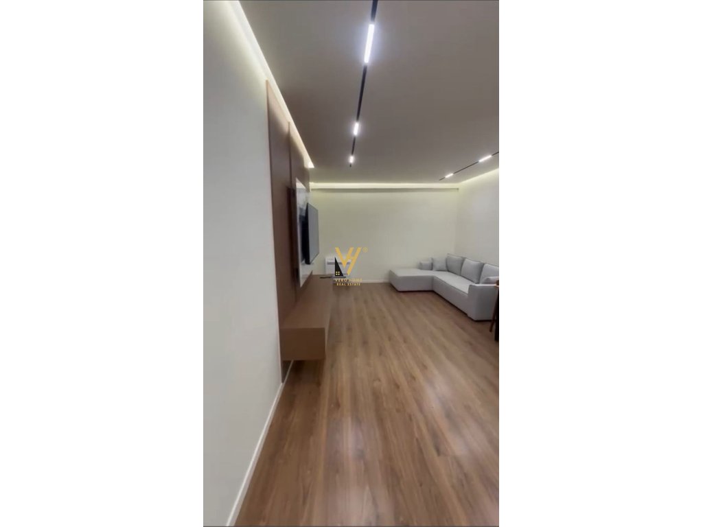 APPARTAMENTO 2+1+2+BLK IN AFFITTO IN VIA DRITAN HOXHA 1.000 EURO