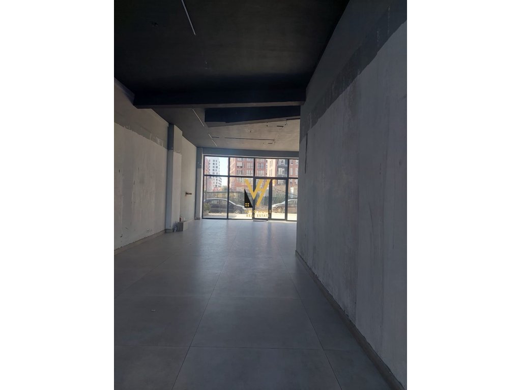 JEPET DYQAN 103 M2 ME QERA TE RRUGA BURGUT 90.000 LEKE