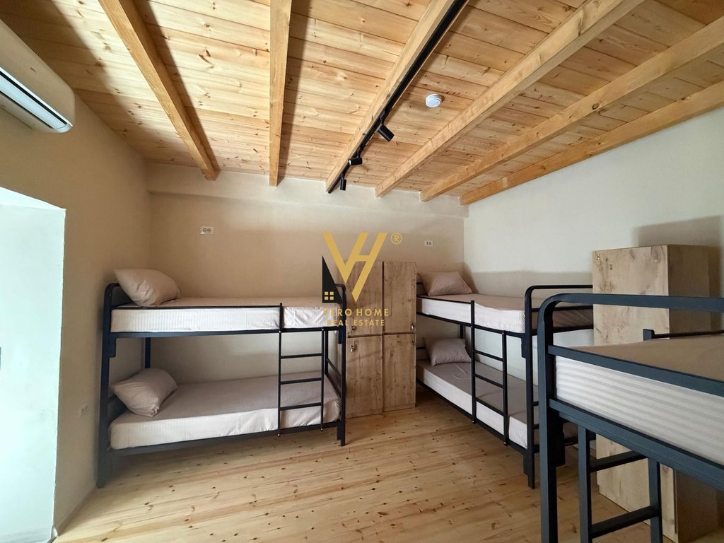 VILLA SU 3 PIANI IN VENDITA A MYSLYM SHYRI 2.000.000 EURO