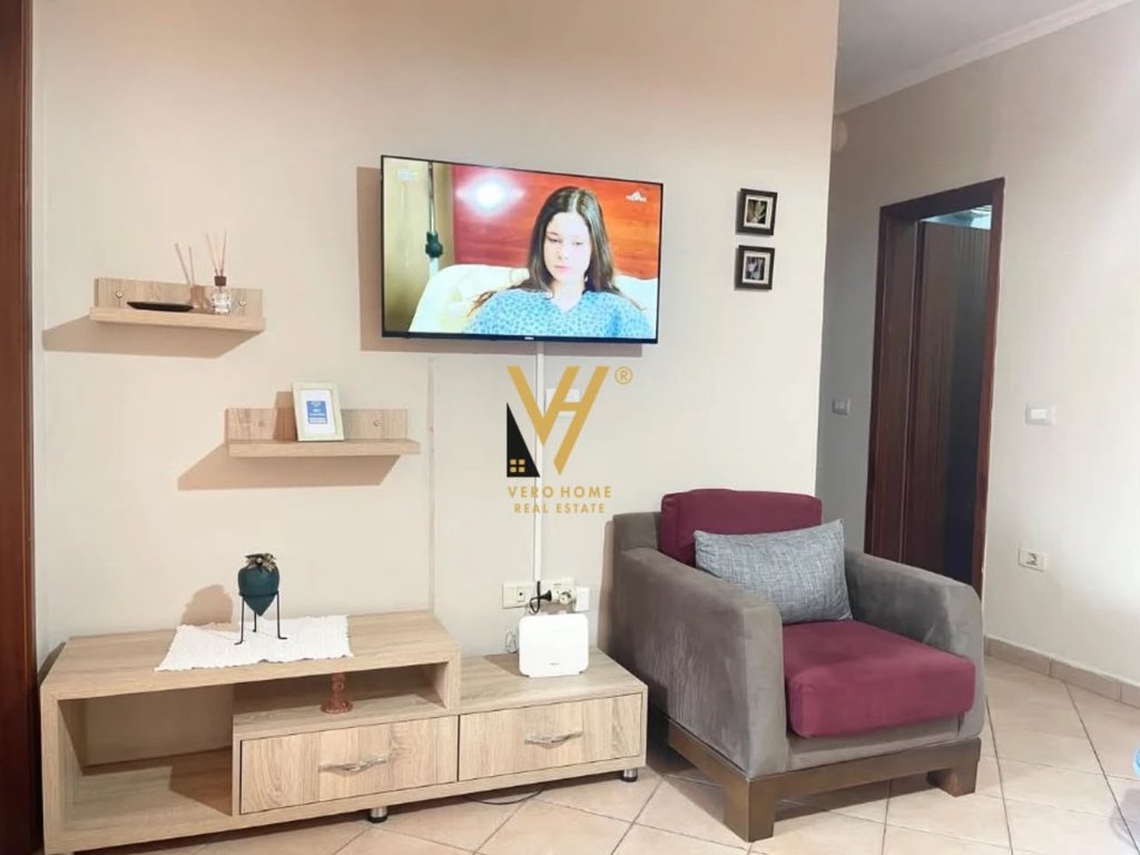 JEPET APARTAMENT 1+1+BLK ME QERA NE ISH BLLOK 650 EURO
