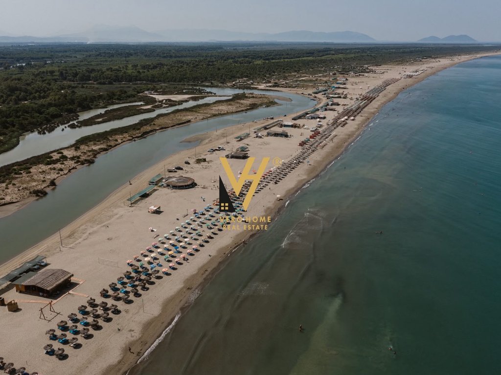 PRODEJ POZEMKU 54 000 M2 V DARZEZE, FIER
