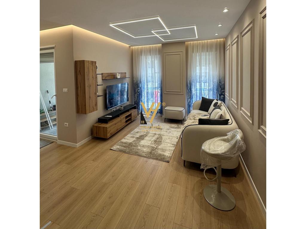 JEPET APARTAMENT 1+1 ME QERA TEK UNIVERS CITY 43.000 LEKE