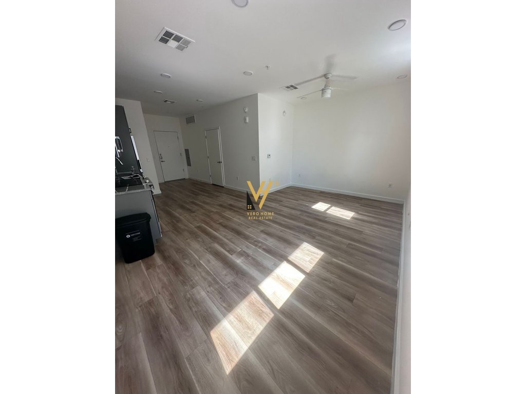 JEPET ZYRE 76 M2 ME QERA NE YZBERISHT 40.000 LEKE