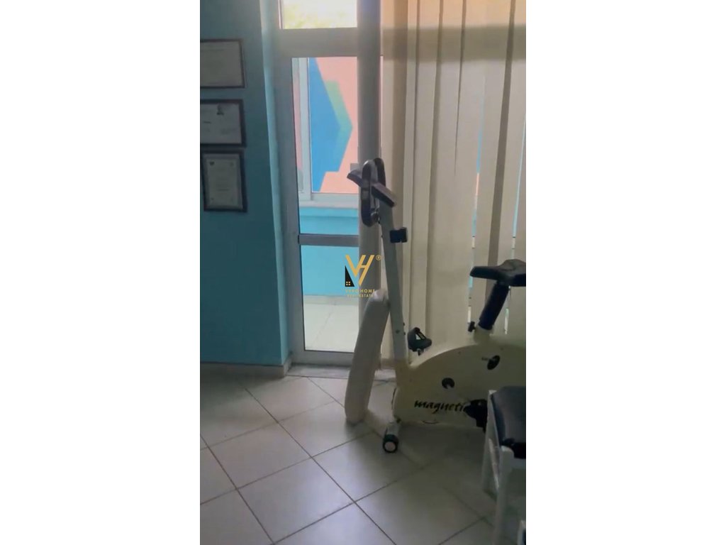 PRODEJ PODNIKOVÉ JEDNOTKY 90 M2 NA VASIL SHANTO 44.000.000 LEKE