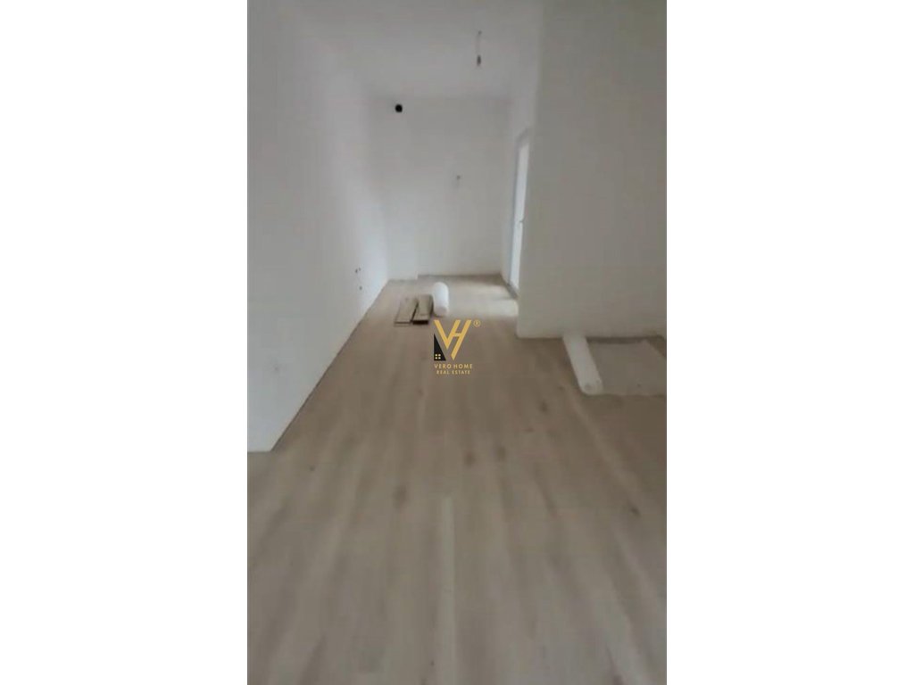 KANCELÁŘ 75 M2 K PRONÁJMU V AURA, LAPRAKE 600 EURO