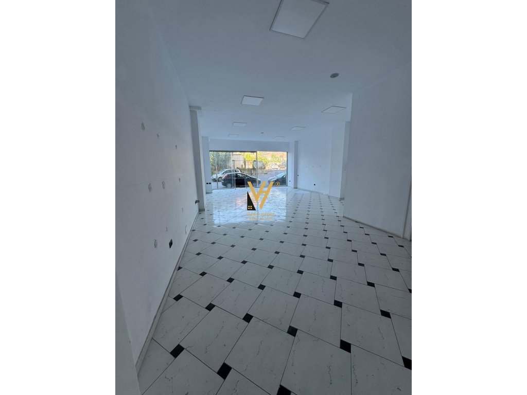 PRODEJ OBCHODU 105 M2 V YZBERISHT 263 000 EURO