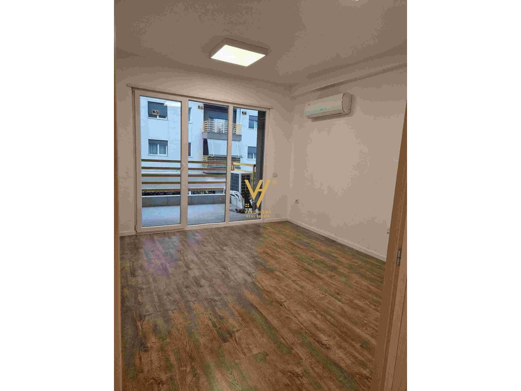 JEPET ZYRE 75 M2 ME QERA TEK E88, RR.DRITAN HOXHA 65.000 LEKE