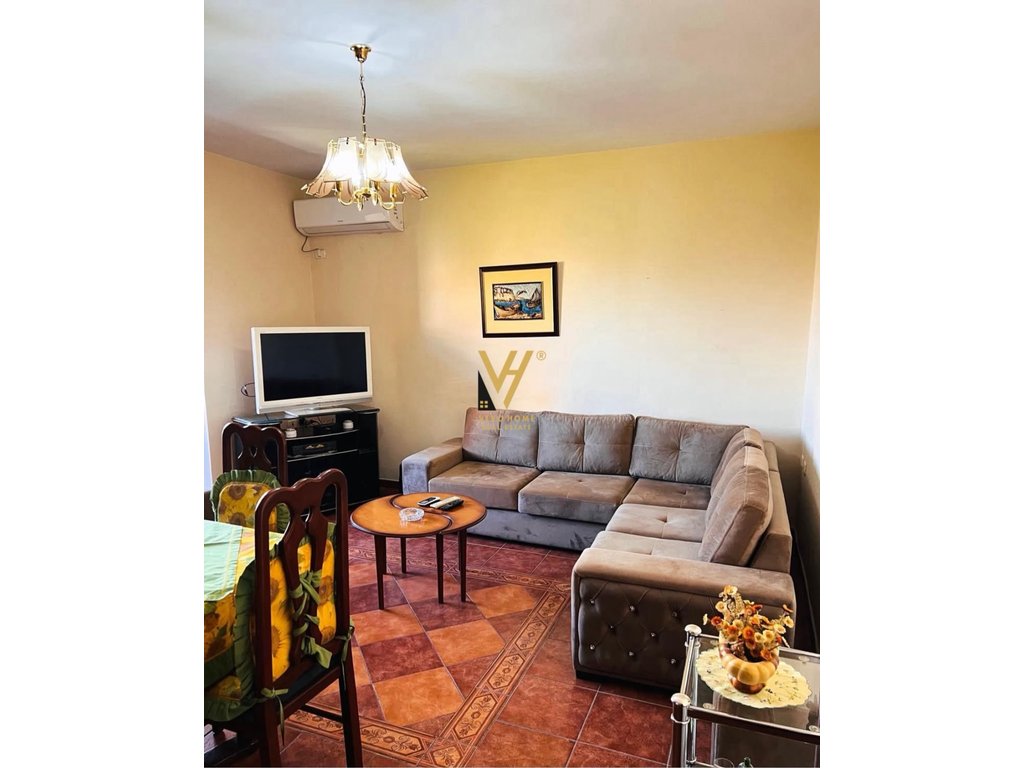 JEPET APARTAMENT 2+1+2+2BLK ME QIRA TE RRUGA QEMAL STAFA 50.000 LEKE