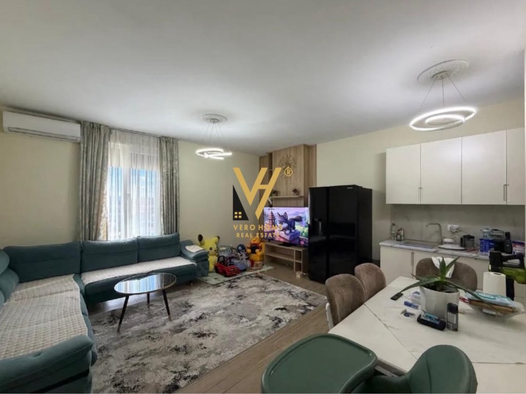 JEPET APARTAMENT 2+1+BLK ME QIRA TE RRUGA E DIBRES 1.000 EURO