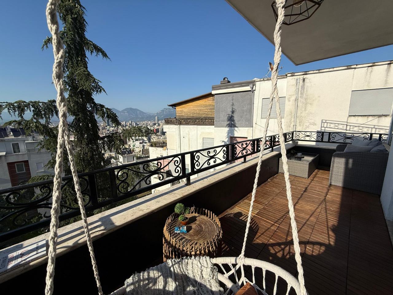 VENDESI SUPER APPARTAMENTO 2+1+2

📍Vicino al Giardino Botanico, Moschea (Selite)