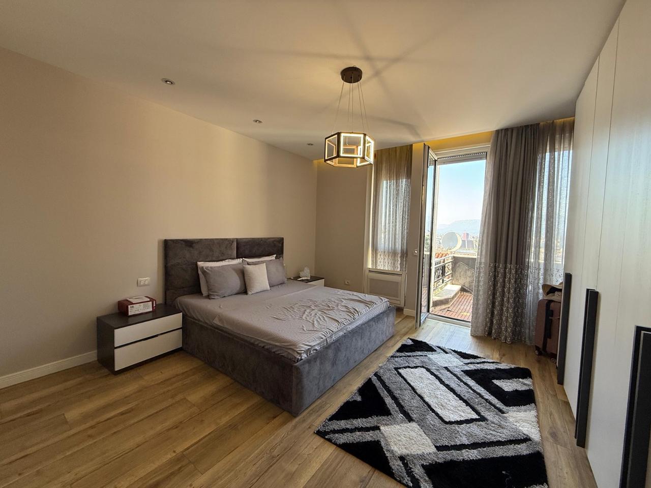 VENDESI SUPER APPARTAMENTO 2+1+2

📍Vicino al Giardino Botanico, Moschea (Selite)