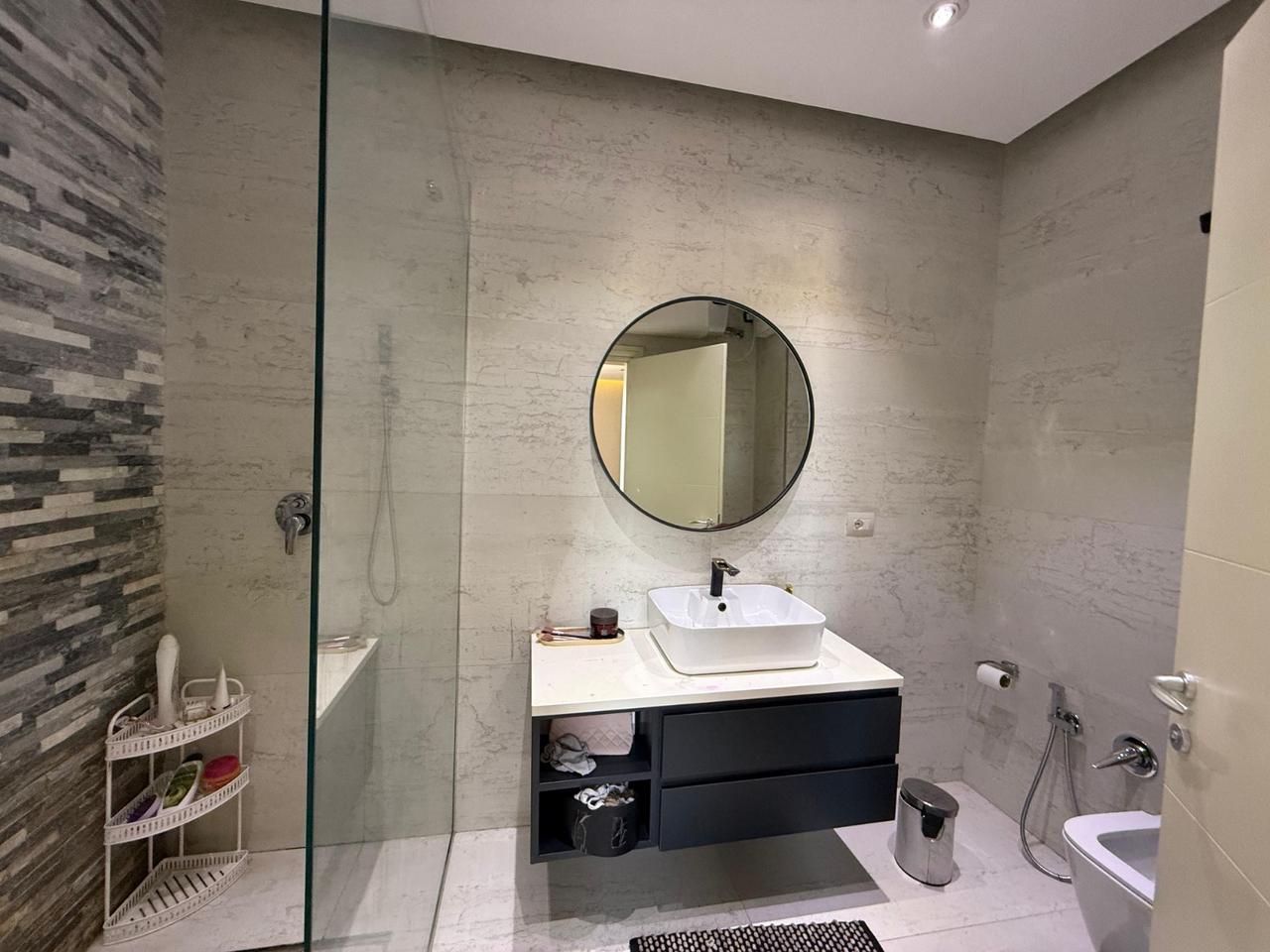 VENDESI SUPER APPARTAMENTO 2+1+2

📍Vicino al Giardino Botanico, Moschea (Selite)