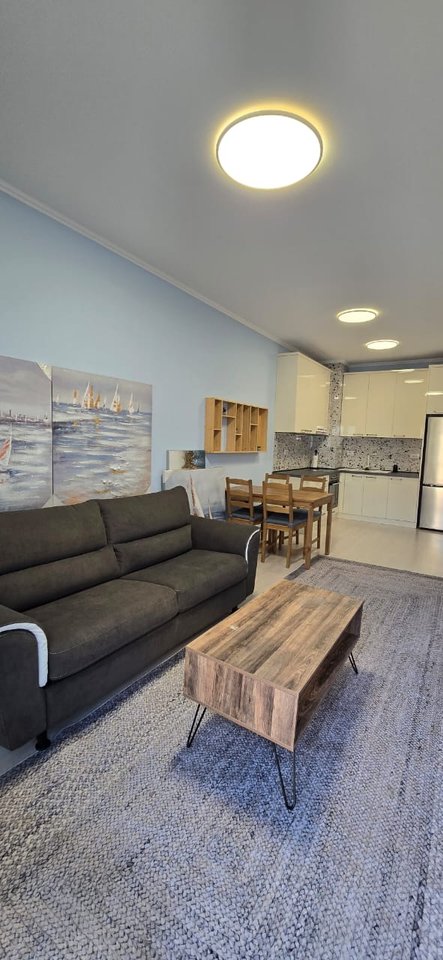 Qira 1+1 tek Rruga e Barrikadave 650 eur bruto