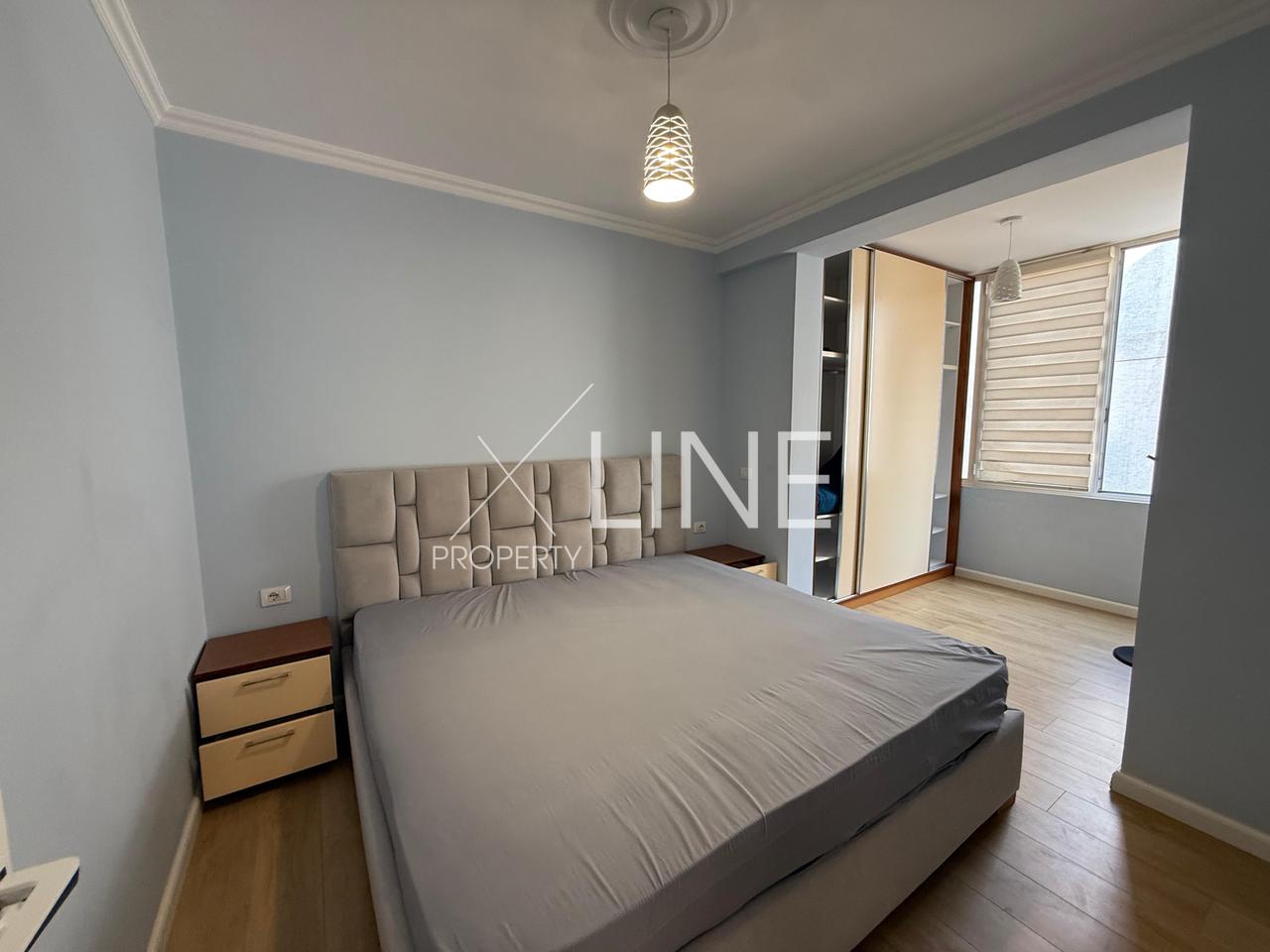 For rent 2+1 apartment with 2+2 parking spaces at Liqeni i Thate.