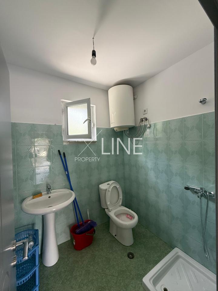 Private house with yard for rent in Don Bosko