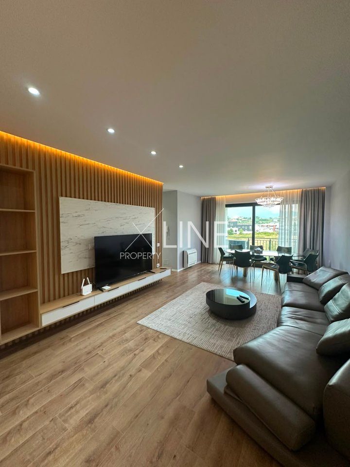 Luxury apartment 2+1+2wc+2 parking spaces for sale at the Dry Lake