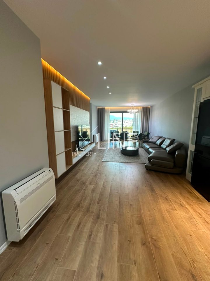 Luxury apartment 2+1+2wc+2 parking spaces for sale at the Dry Lake