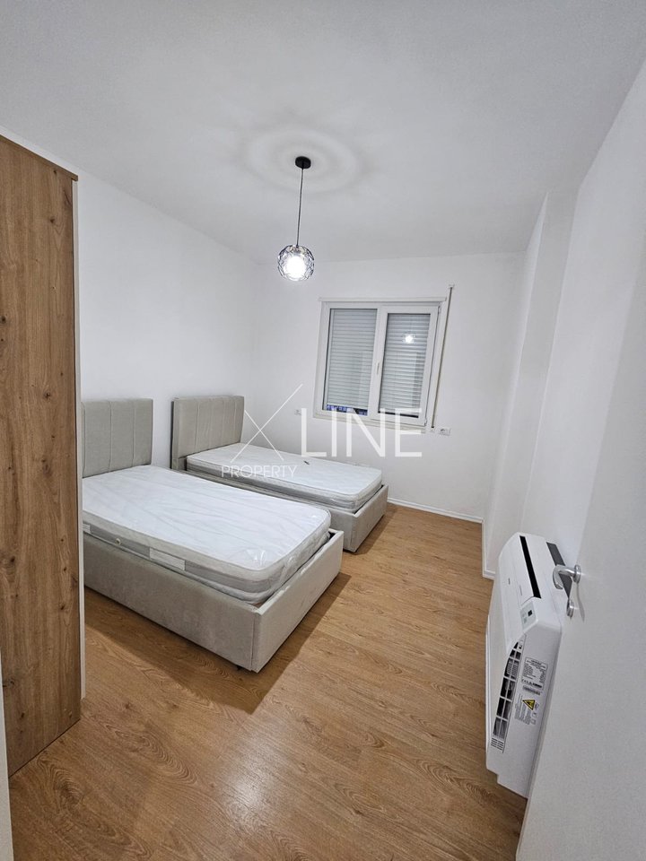 Jepet me qira apartament 2+1+post parkimi tek Univers City